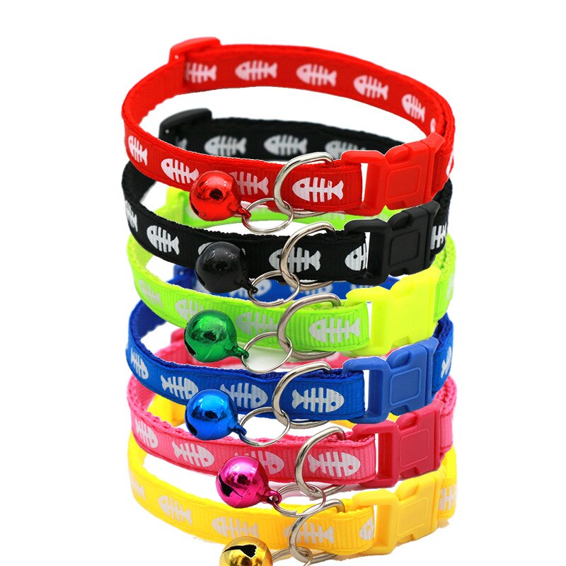 BERRY'S BUYS™ Cat Collar with Adjustable Buckle and Cute Bell - Add Style and Safety to Your Furry Friend's Look - Lightweight and Comfortable - Berry's Buys