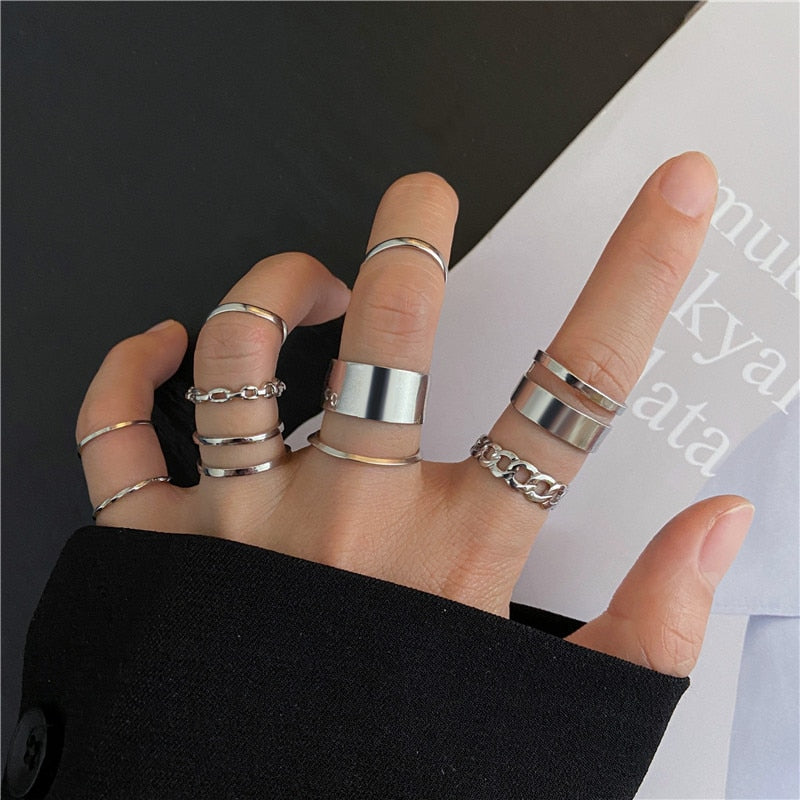BERRY'S BUYS™ Hip Hop Cross Ring On Finger Chains - Stand Out with Gothic Aesthetic - Versatile and Eye-Catching Jewelry - Berry's Buys