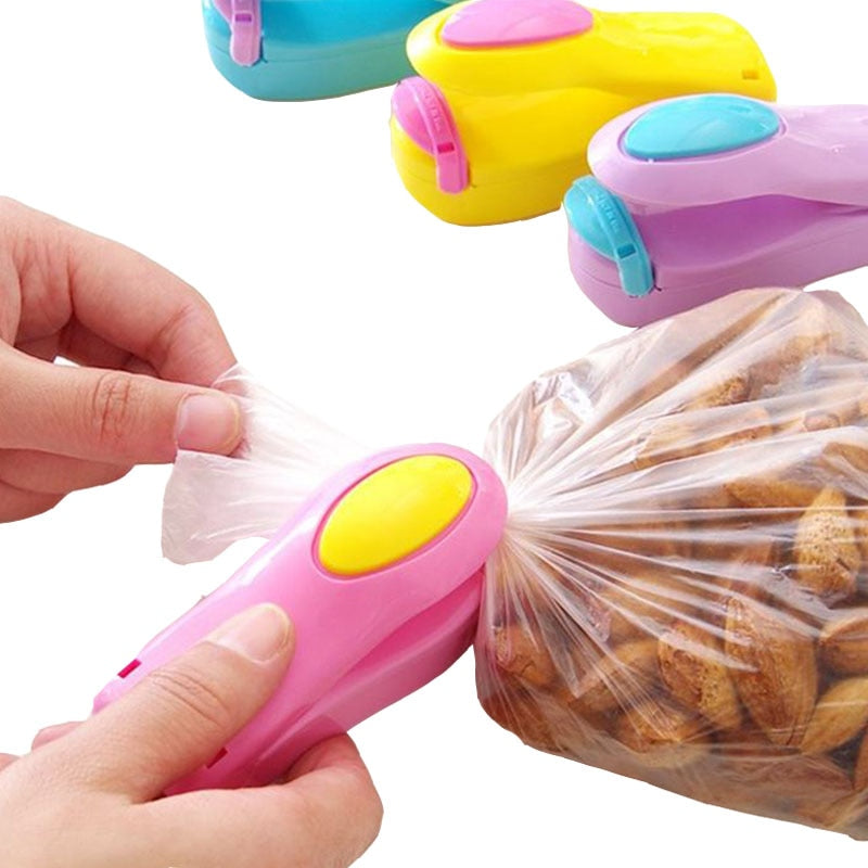 MOONBIFFY Heating Snack Sealing Machine - Keep your snacks fresh and tasty for longer!