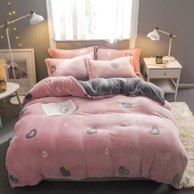 JUSTCHIC Winter Bedding Set - Stay Cozy and Stylish All Season Long - Experience the Ultimate in ...