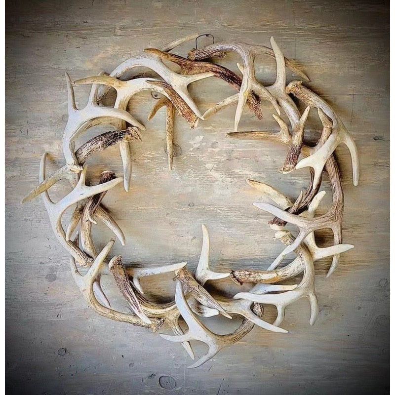 BERRY'S BUYS™ Christmas Rustic Farmhouse Antler Wreath - Add a touch of nature-inspired elegance to your holiday decor! - Berry's Buys