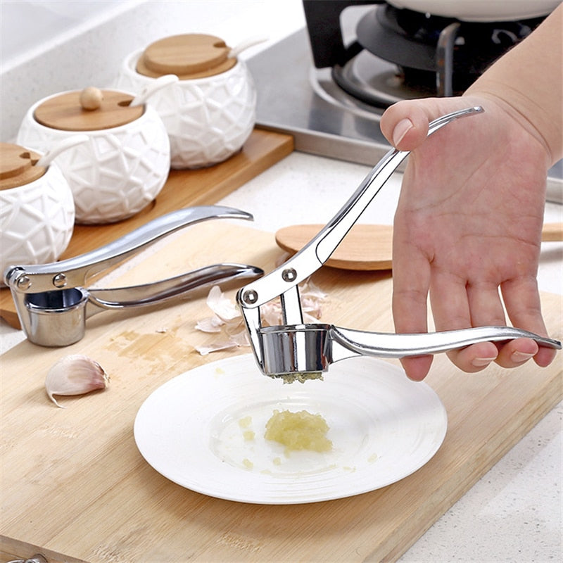 Stainless Steel Garlic Masher - Crush garlic like a pro - Perfect for creating delicious, aromati...