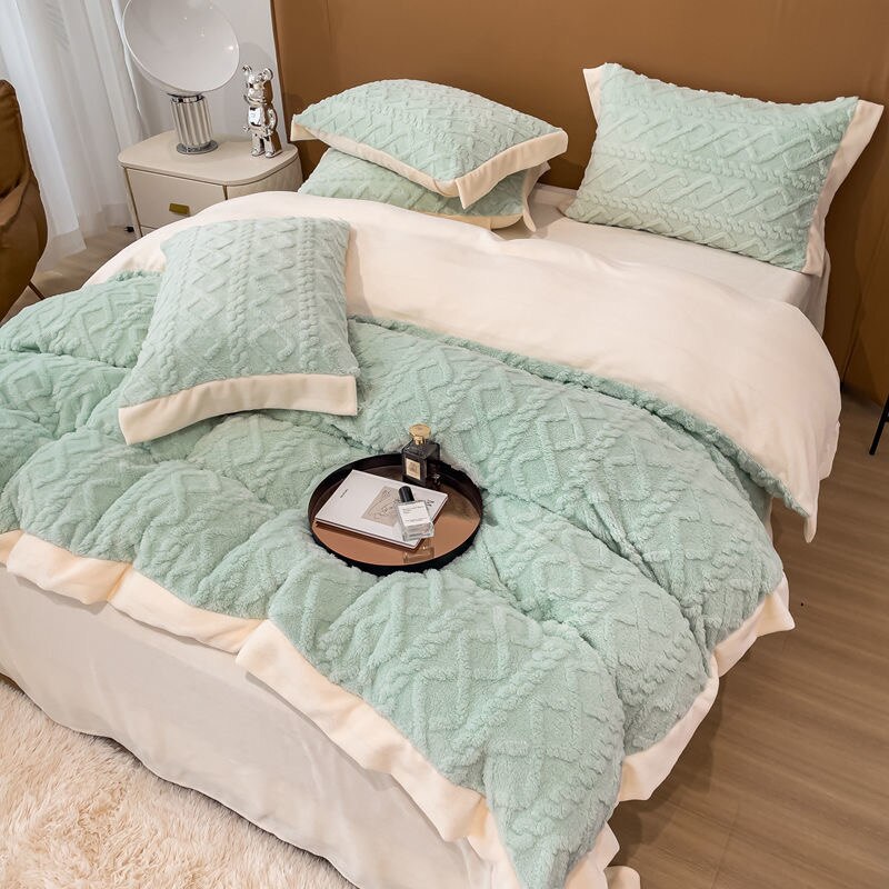JUSTCHIC Bedding Set - Stay Warm and Cozy All Winter Long - Luxurious Milk Velvet and Fleece Fabric